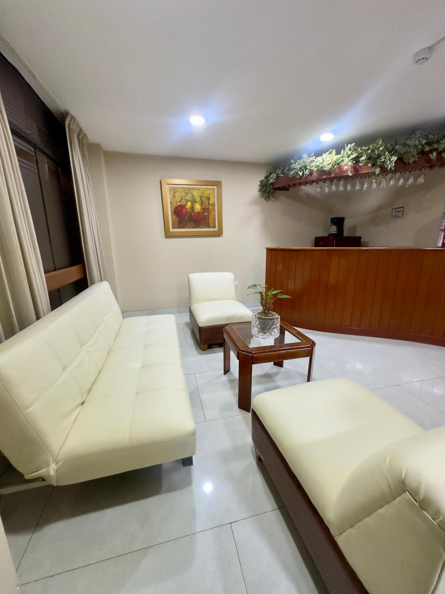 Inn Asturias Lima